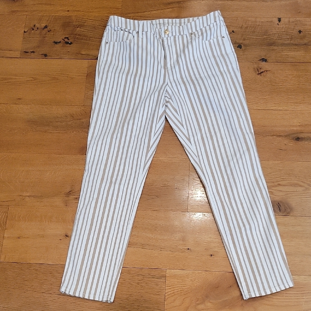 Chico's Striped White and Tan/Gold Pants Size 0.5